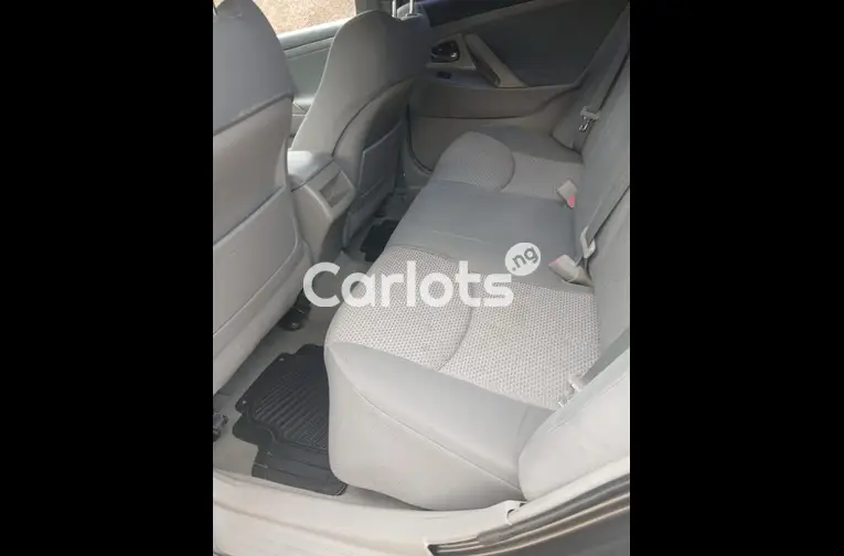 Nigerian Used 2010 TOYOTA CAMRY SE for sale in Abuja, FCT - photo 4 of 6