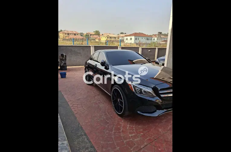 2015 MERCEDES BENZ C300 - 1/7