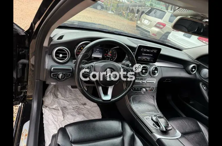 2015 MERCEDES BENZ C300 - 2/7