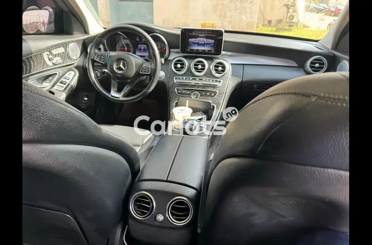 2015 MERCEDES BENZ C300 - 3/7