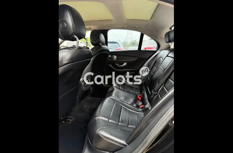 Nigerian Used 2015 MERCEDES BENZ C300 for sale in Abuja, FCT - photo 5 of 7