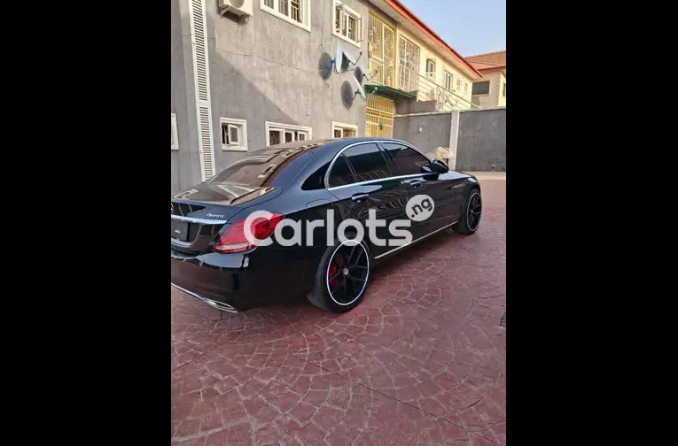 Nigerian Used 2015 MERCEDES BENZ C300 for sale in Abuja, FCT - thumbnail 6