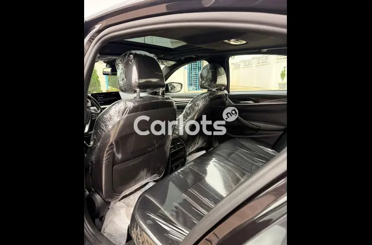 FOREIGN USED 2018 BMW 5 SERIES 540i for sale in Abuja - thumbnail 5