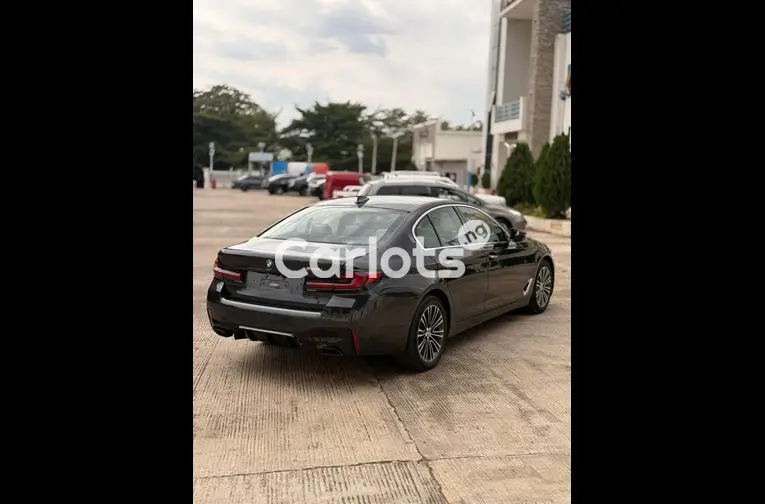 FOREIGN USED 2018 BMW 5 SERIES 540i for sale in Abuja - photo 6 of 7
