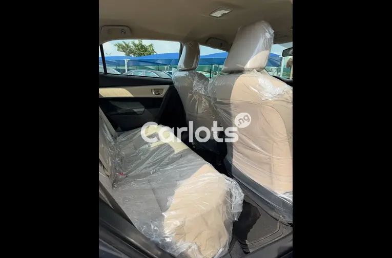 Foreign Used 2014 Toyota Corolla for sale in Garki, FCT - thumbnail 3