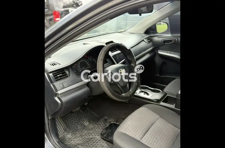 2017 TOYOTA CAMRY LE for sale in Abuja, FCT - thumbnail 2