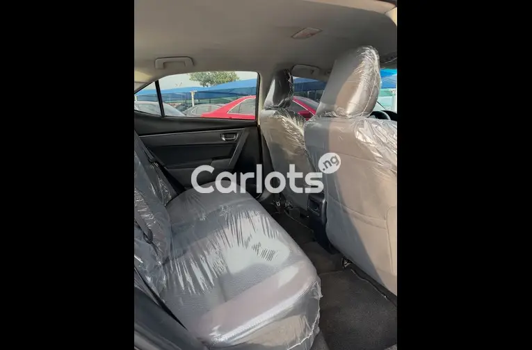 2018 TOYOTA COROLLA - 4/6