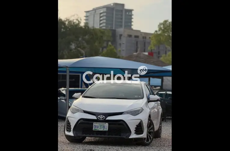 2016 TOYOTA COROLLA S