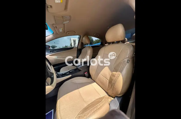 Foreign used standard Hyundai Sonata 2012 model for sale in Abuja, FCT - thumbnail 4