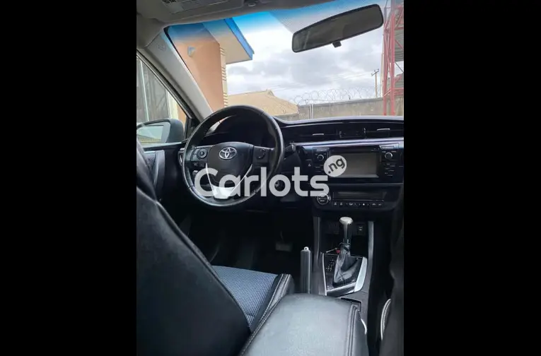FOREIGN USED 2014 TOYOTA COROLLA S for sale in Abuja, FCT - photo 4 of 7