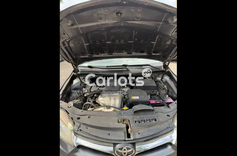 TOYOTA CAMRY 2017 - 5/7