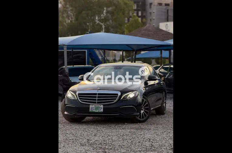 Extremely Clean  Mercedes Benz E300 2016 - 1/6
