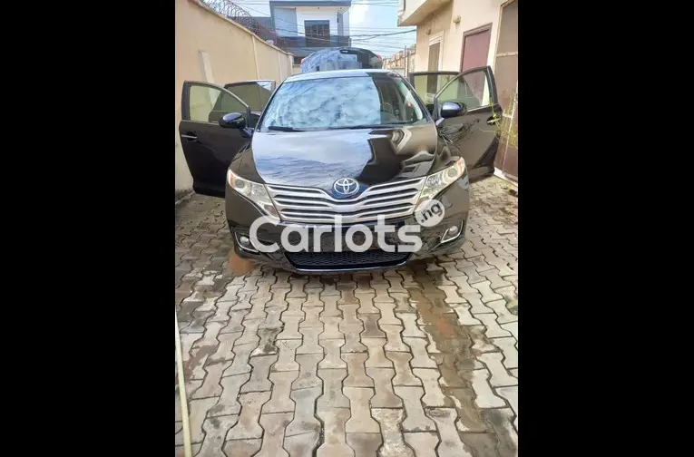 TOKS STANDARD 2010 TOYOTA VENZA AWD FULL OPTION - 1/7