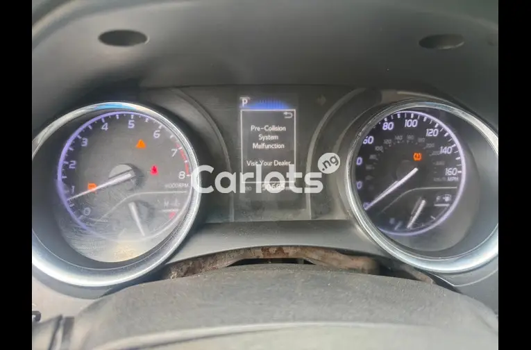 2018 TOYOTA CAMRY SE - 5/7