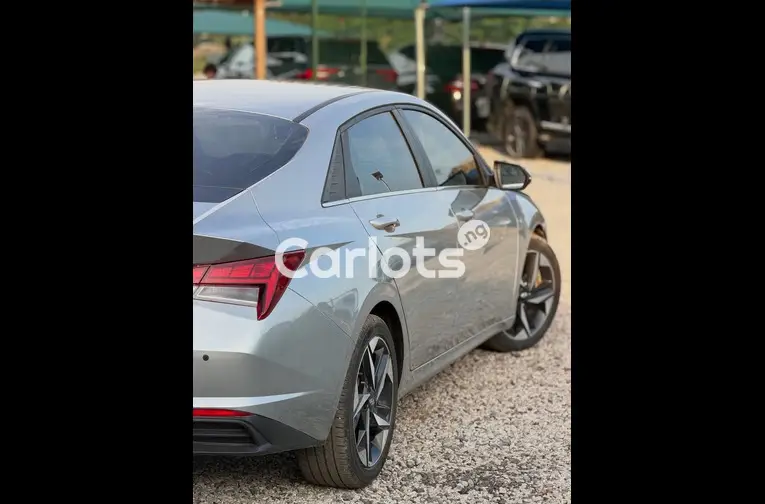 Foreign Used 2018 Hyundai Elantra - 4/5