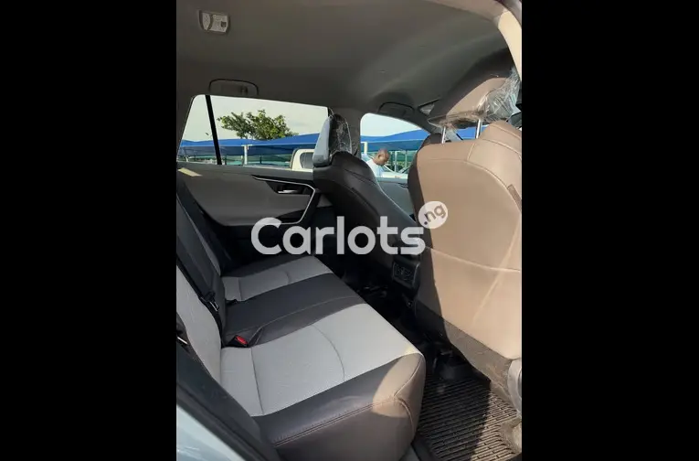 Foreign Used 2020 Toyota RAV4 for sale in Garki, FCT - photo 4 of 7