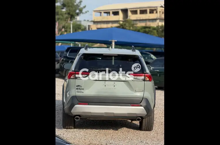 Foreign Used 2020 Toyota RAV4 for sale in Garki, FCT - photo 7 of 7