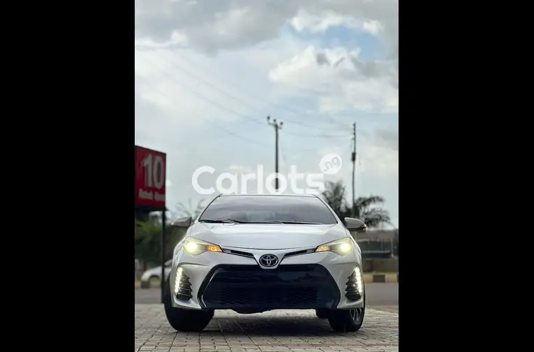 2018 UPGRADED TOYOTA COROLLA SE - 1/7