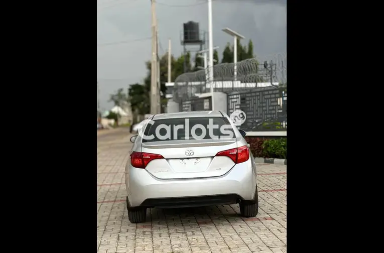 Nigerian Used 2018 UPGRADED TOYOTA COROLLA SE for sale in Kaduna - photo 7 of 7