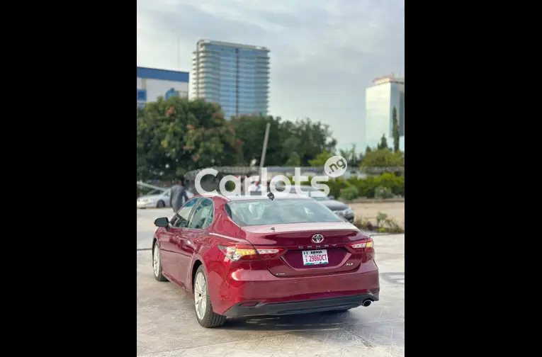 used Toyota Camry XLE 2018 for sale in Abuja, FCT - photo 3 of 7