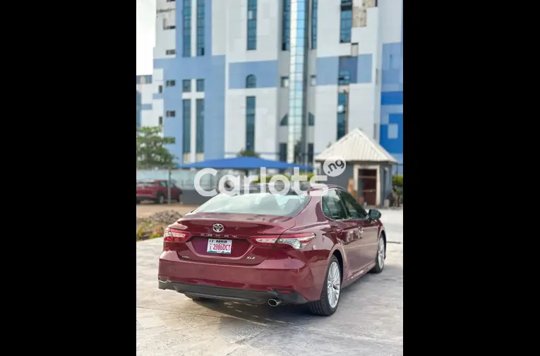 used Toyota Camry XLE 2018 for sale in Abuja, FCT - thumbnail 5