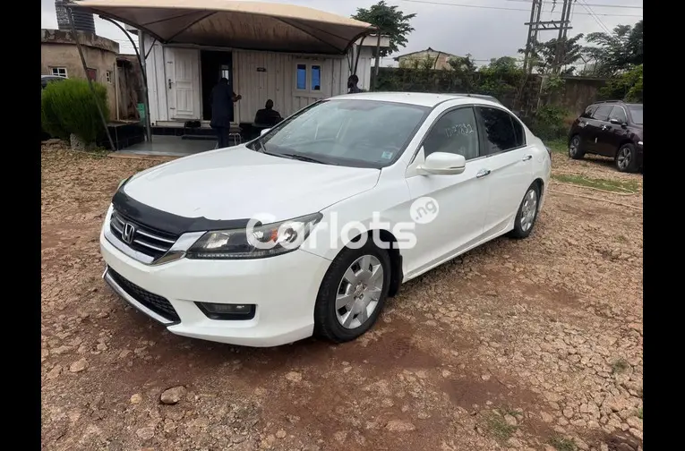 FOREIGN USED 2014 HONDA ACCORD SPORT - 1/7