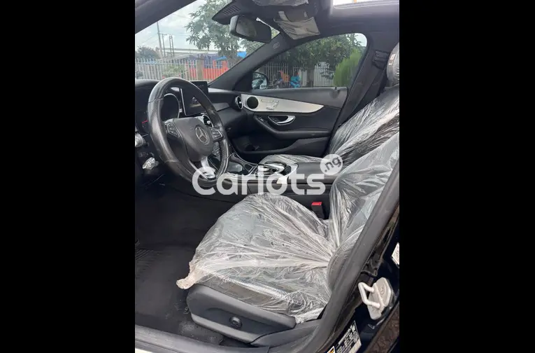 FOREIGN USED 2016 KEYLESS MERCEDES BENZ C300 for sale in Kaduna - thumbnail 3