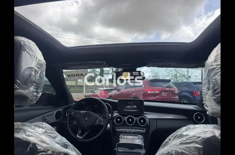 FOREIGN USED 2016 KEYLESS MERCEDES BENZ C300 for sale in Kaduna - photo 4 of 7
