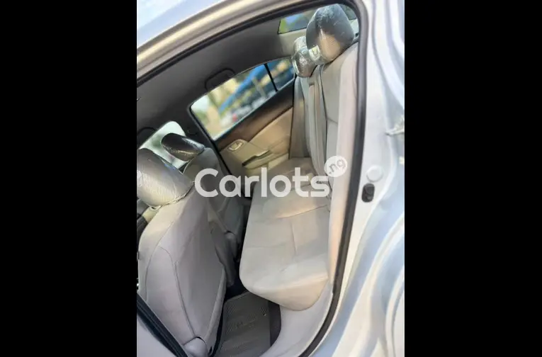 Foreign used 2013 Honda Civic LX for sale in Abuja, FCT - thumbnail 4