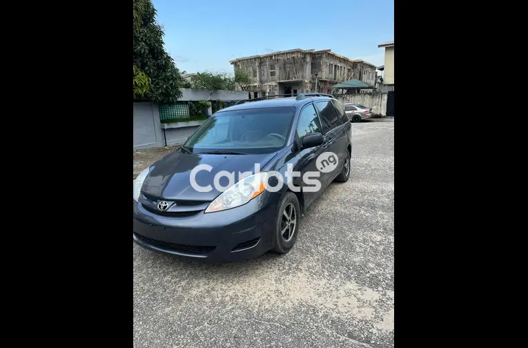 TOKS STANDARD 2008 TOYOTA SIENNA LE V6 - 1/7