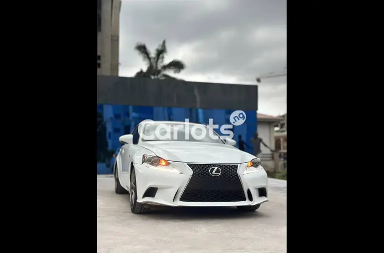 Foreign used Lexus Is350 Fsport 2016 model for sale in Abuja, FCT - photo 1 of 5