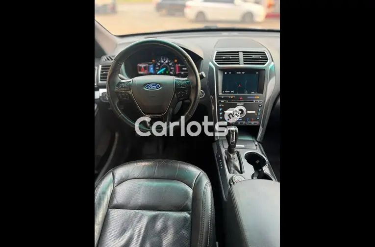 Nigerian Used 2018 FORD EXPLORER LIMITED for sale in Abuja, FCT - thumbnail 3