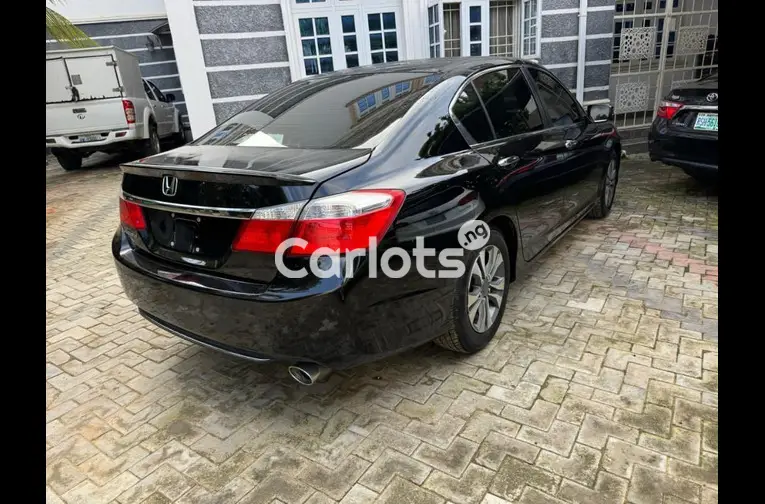 FOREIGN USED 2013 HONDA ACCORD for sale in Abuja, FCT - photo 5 of 7