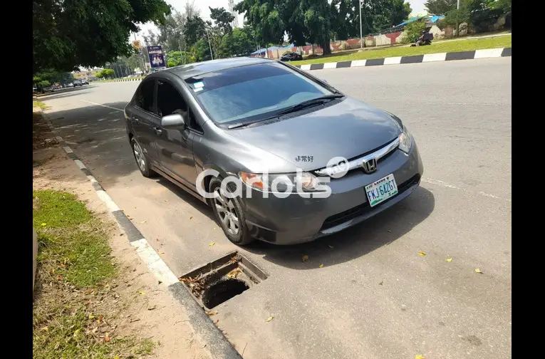 Nigerian Used HONDA CIVIC 2007 for sale in Garki, FCT - photo 1 of 7