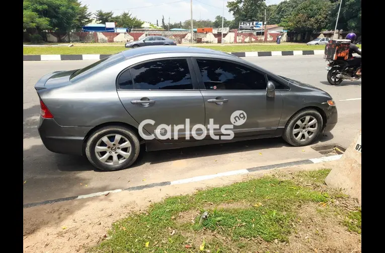 Nigerian Used HONDA CIVIC 2007 for sale in Garki, FCT - thumbnail 6