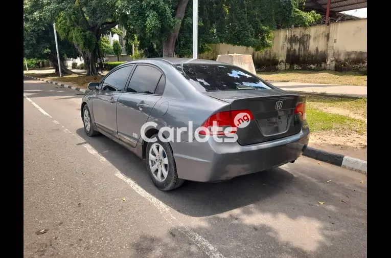 Nigerian Used HONDA CIVIC 2007 for sale in Garki, FCT - thumbnail 7