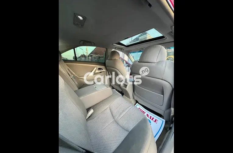 Nigerian Used PREMIUM STANDARD 2007/08 TOYOTA CAMRY SPORT for sale in Ipaja, Lagos - photo 4 of 7