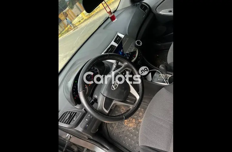 Nigerian Used HYUNDAI ACCENT 2013 for sale in Kano - photo 6 of 7