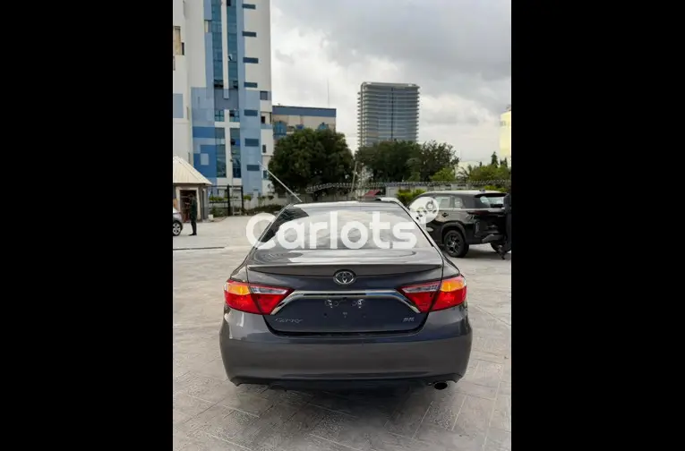 Foreign used Toyota Camry SE Year:2016 Custom duty for sale in Abuja, FCT - thumbnail 4