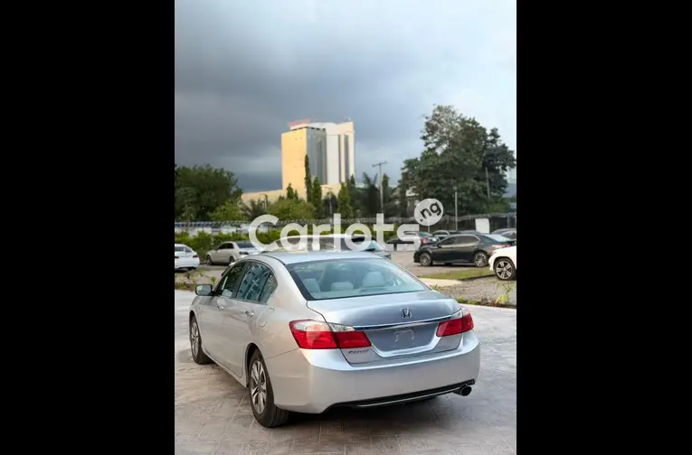 Foreign Used Honda accord LX Year:2013 Custom duty - 6/7