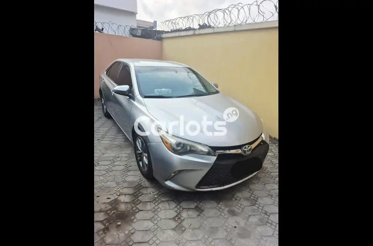 2015 FIRST BODY TOYOTA CAMRY - 1/5
