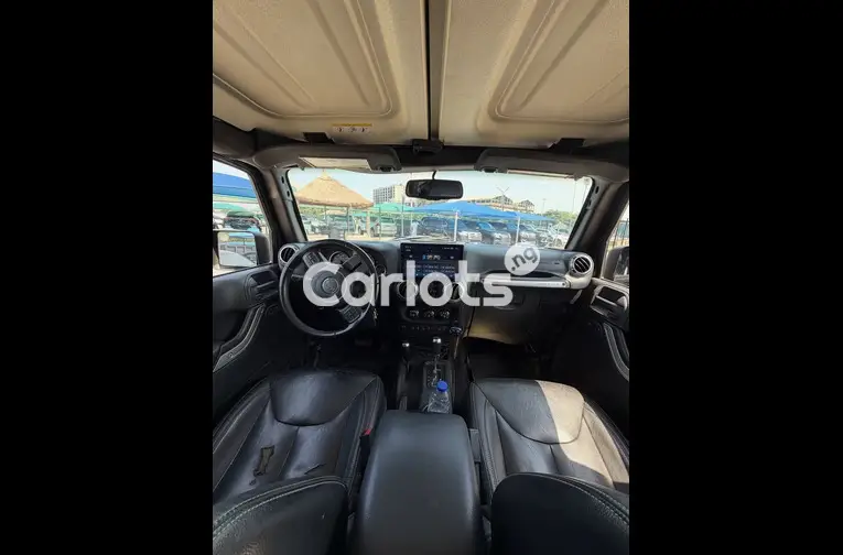Clean 2016 Jeep Wrangler for sale in Garki