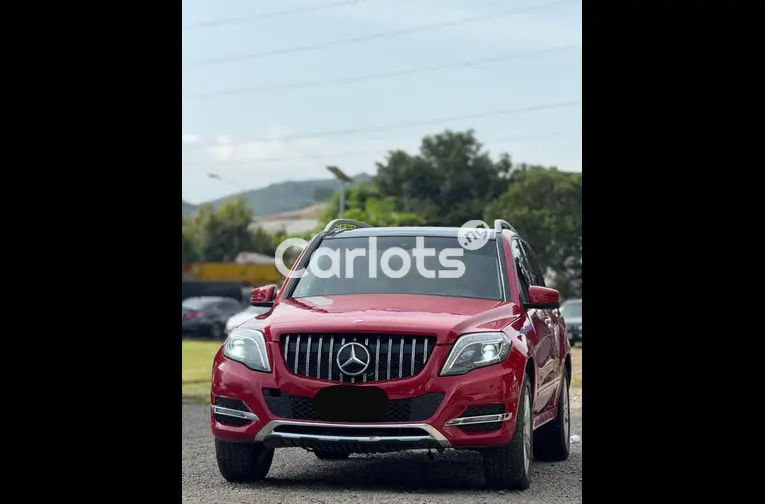 Nigerian Used 2014 MERCEDES BENZ GLK350 for sale in Abuja, FCT - photo 2 of 7