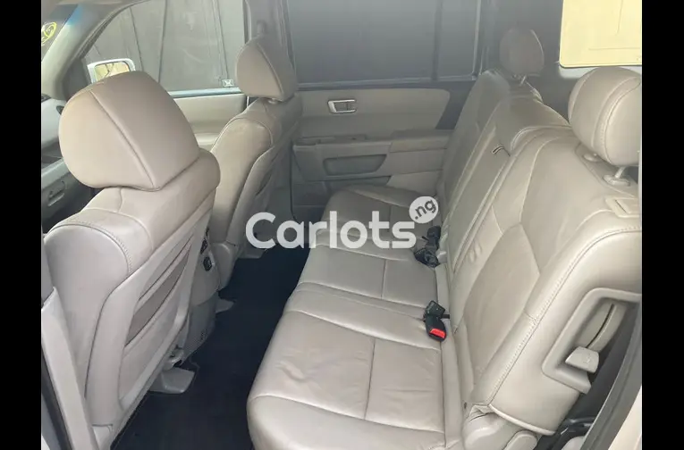 2010 Honda pilot touring for sale in Lagos, Lagos - photo 3 of 7