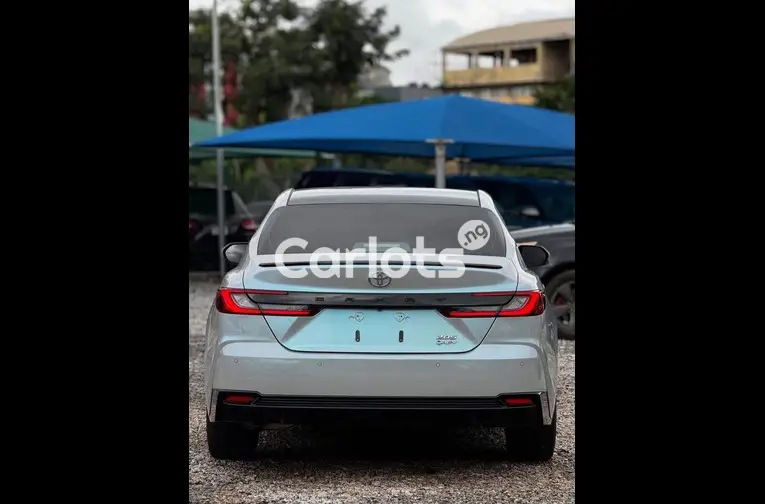TOYOTA CAMRY 2025 - 5/5