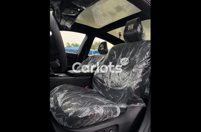 TOYOTA CAMRY 2025 - 4/6
