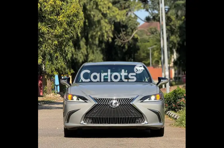 FOREIGN USED 2022 LEXUS ES350 - 2/7