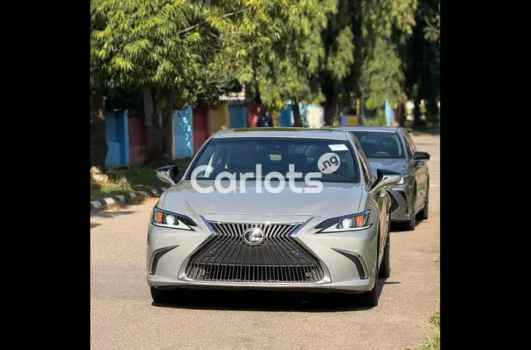 FOREIGN USED 2022 LEXUS ES350 for sale in Abuja, FCT - thumbnail 3