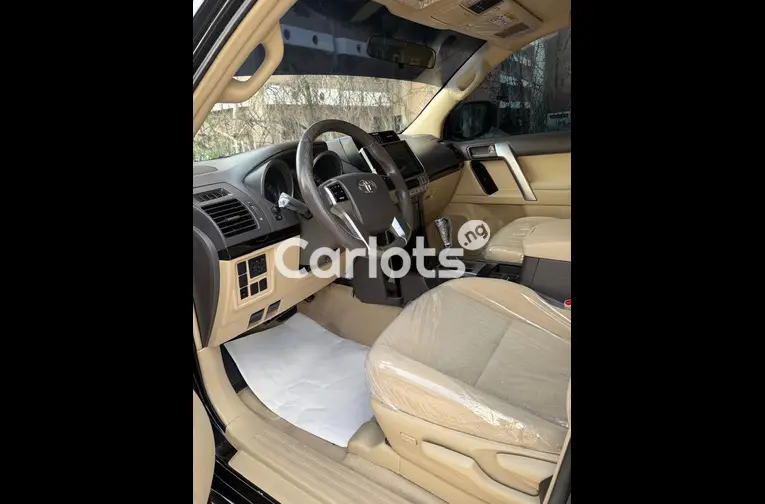 BRAND NEW 2023 TOYOTA LAND CRUISER PRADO TX.L for sale in Abuja, FCT - thumbnail 3