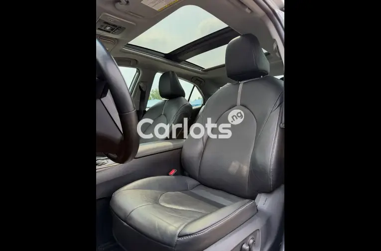Foreign Used 2021 Toyota Camry for sale in Garki, FCT - photo 3 of 6